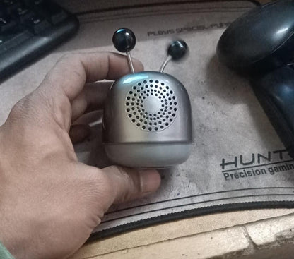 �Robot Car Air Freshener Assorted Color (Pack of 1)